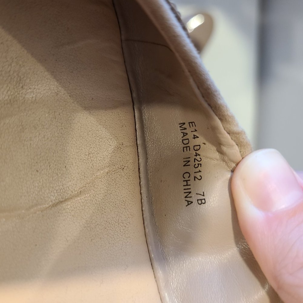Cole Haan, shiny tan flats, size 6-1/2 - Picture 4 of 4